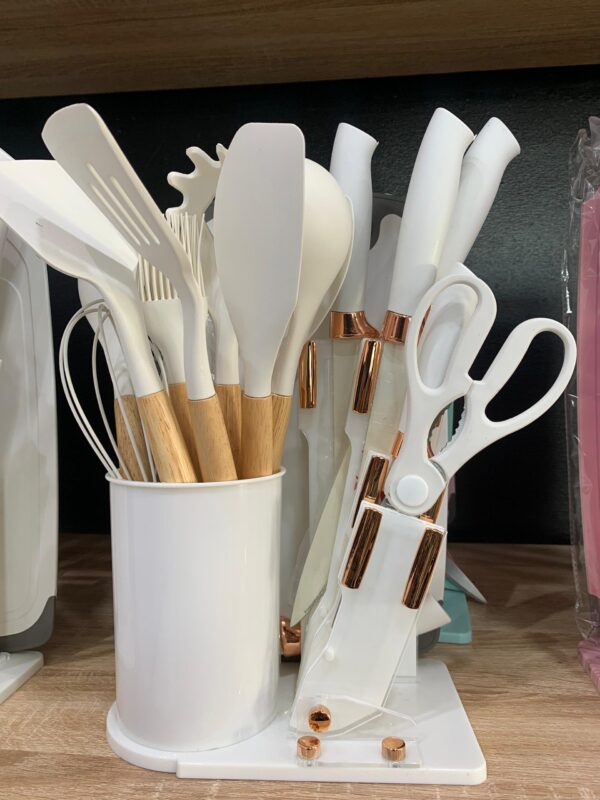 Silicon wood 
Cookware