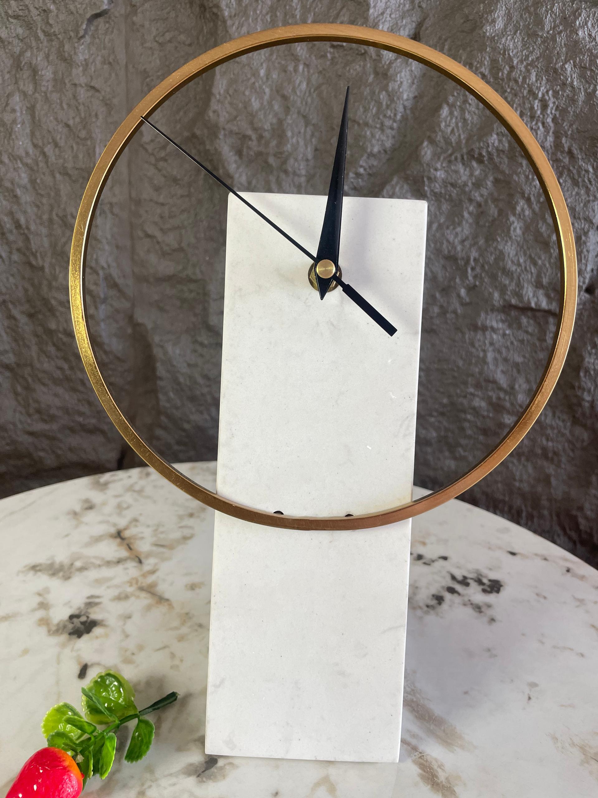 Ornament globe clock 