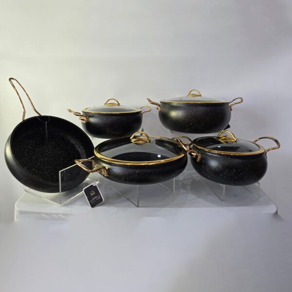 Turkey curve pot
